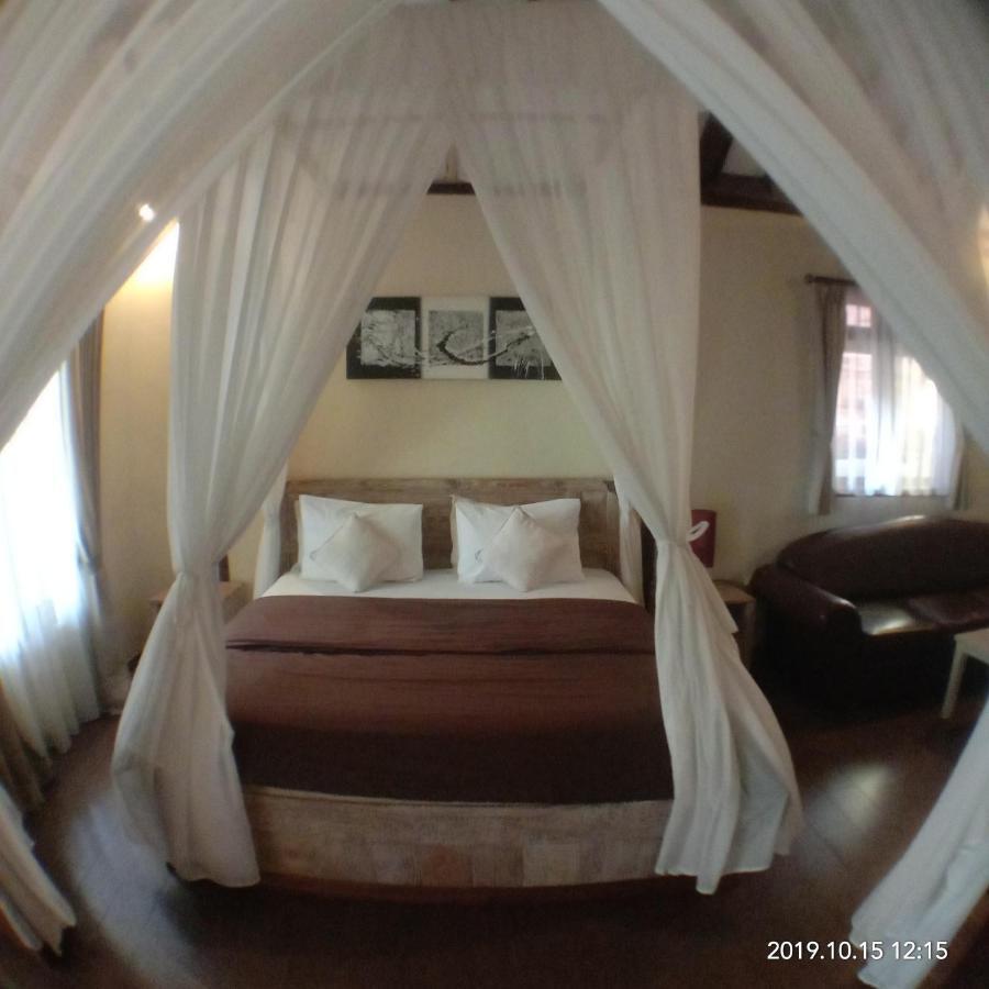 Joglo Villa Bali Penatih Экстерьер фото